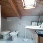 La Casa Di Rebecca Pensión 3*