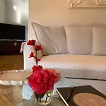 La Casa Di Rebecca Pensión 3*