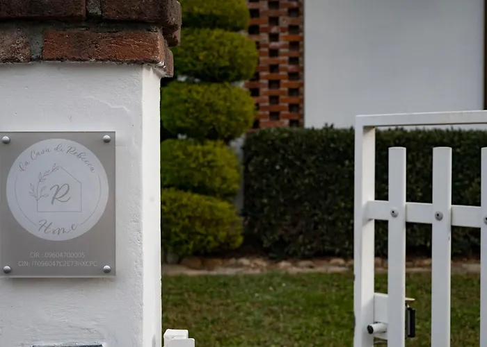 La Casa Di Rebecca Affittacamere 3*